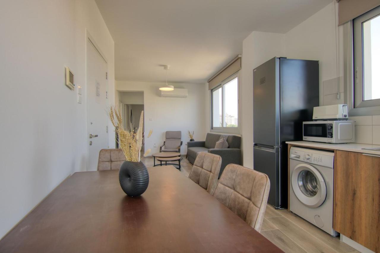 Phaedrus Living Coral Suites Aquatic Larnaca Esterno foto