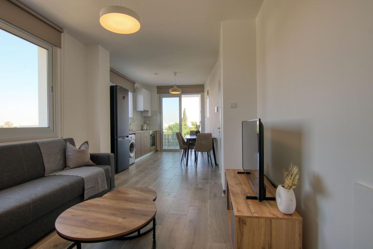 Phaedrus Living Coral Suites Aquatic Larnaca Esterno foto